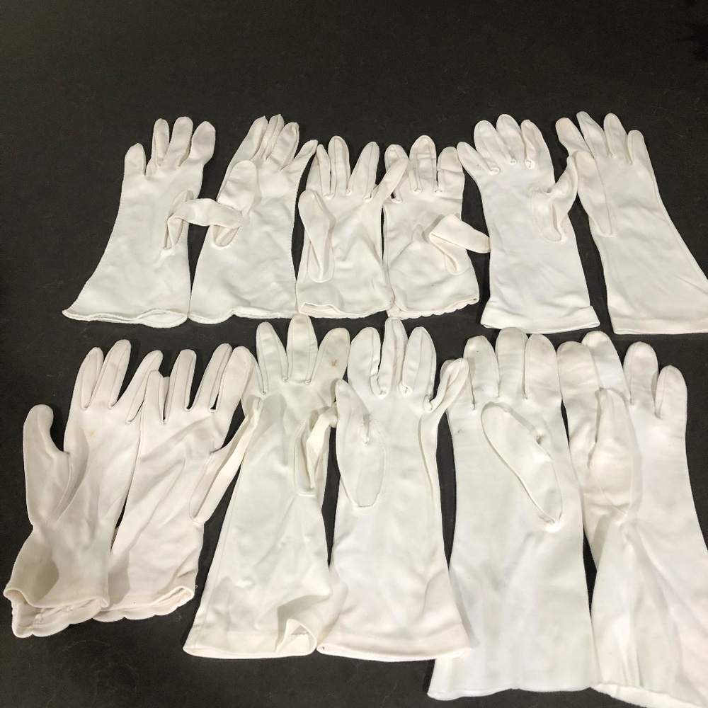 Vintage White Gloves - Picture 2 of 2